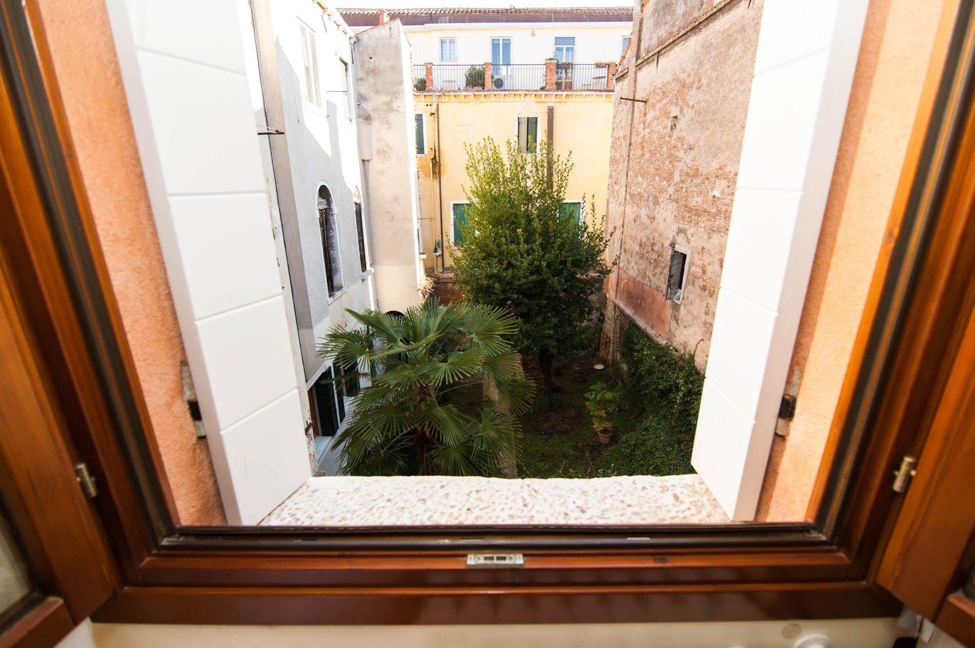 3749 Pontechiodo Bed & Breakfast Venezia Eksteriør bilde